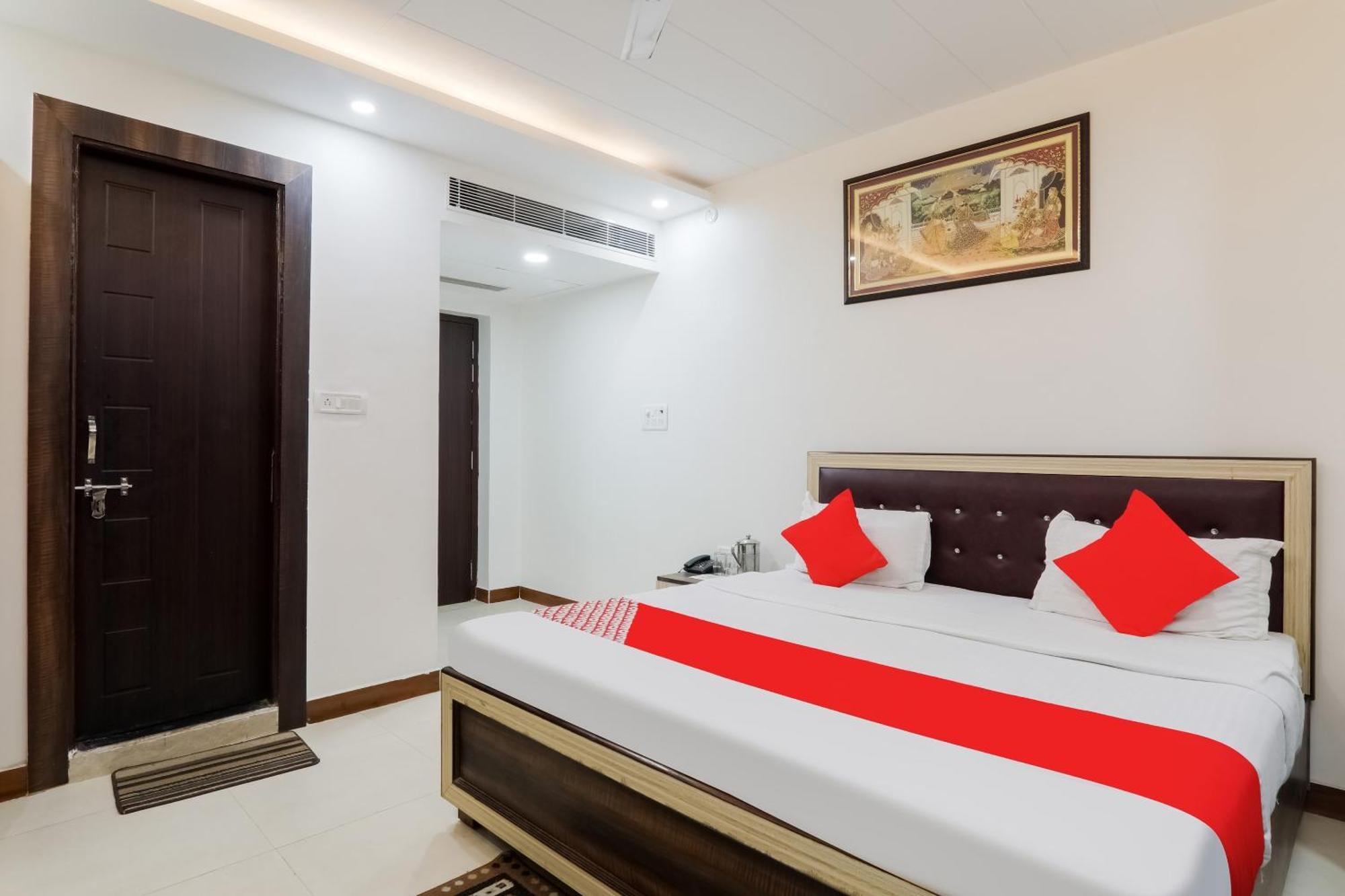 OYO 78997 The Maharaja Inn Lucknow Bagian luar foto
