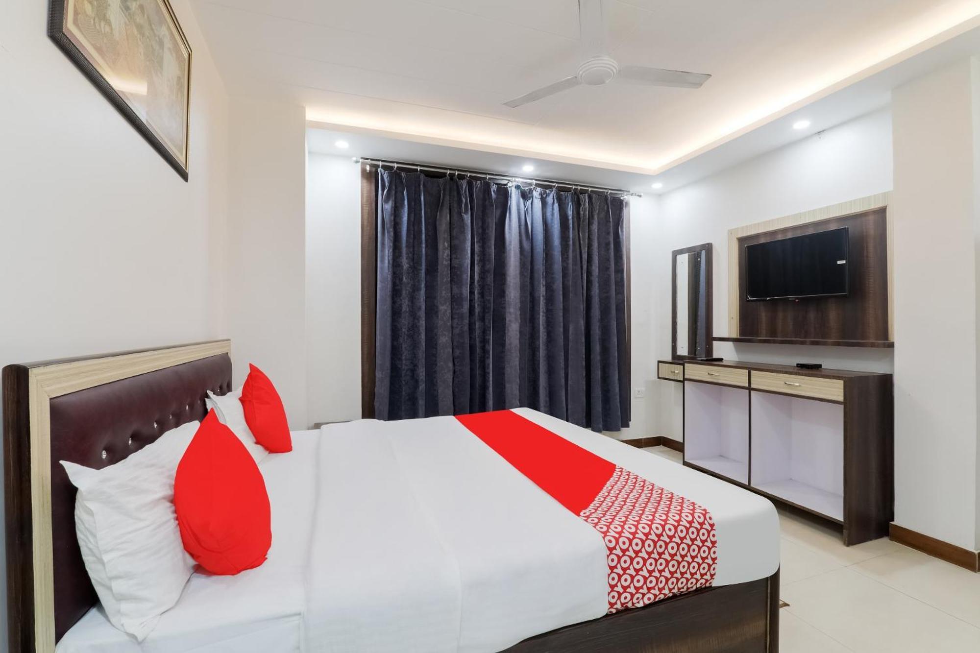 OYO 78997 The Maharaja Inn Lucknow Bagian luar foto