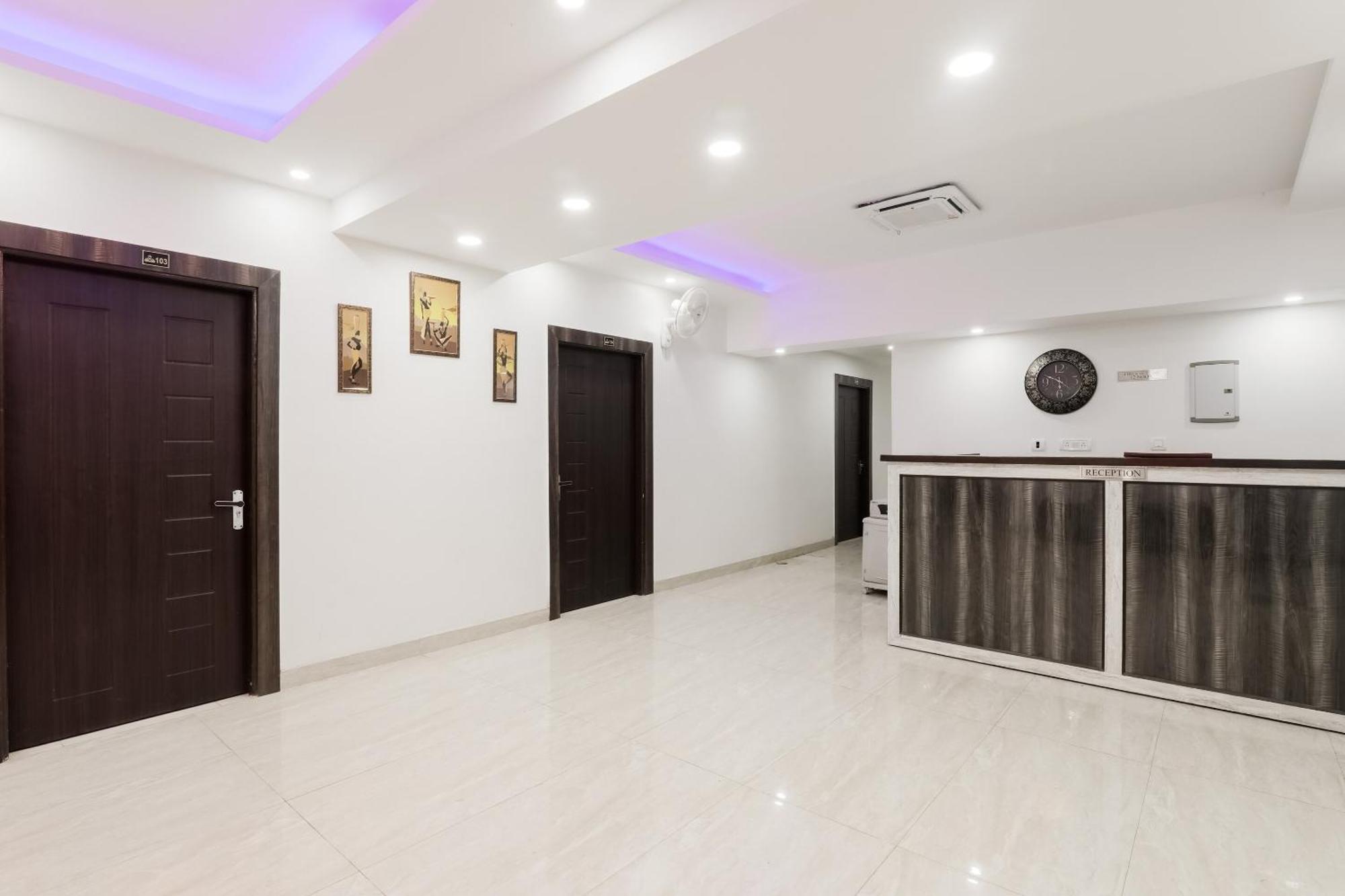 OYO 78997 The Maharaja Inn Lucknow Bagian luar foto